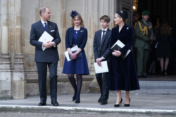 Le prince Edward, son épouse Sophie de Wessex et leurs enfants, Lady Louise Windsor et le vicomte James lors de la cérémonie hommage au prince Philip à l'abbaye de Westminster, le 29 mars 2022, à Londres. 