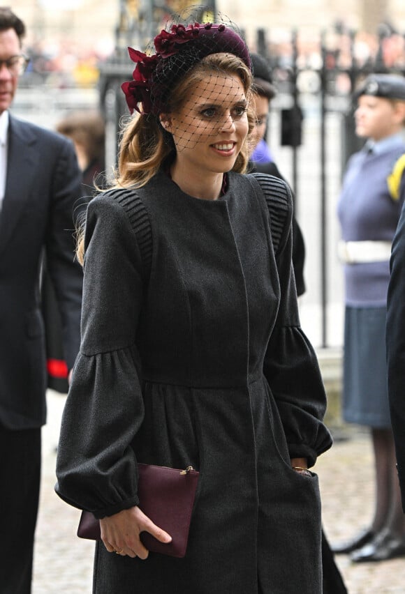 La princesse Beatrice à la cérémonie hommage au prince Philip à l'abbaye de Westminster, le 29 mars 2022, à Londres.