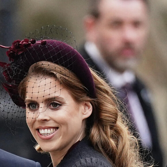 La princesse Beatrice et son mari Edoardo Mapelli Mozzi arrivent à la cérémonie hommage au prince Philip à l'abbaye de Westminster, le 29 mars 2022, à Londres.