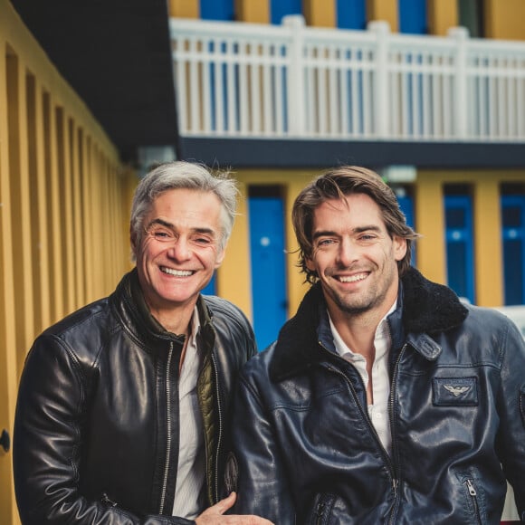 Exclusif - Shooting photo avec Camille Lacourt et Cyril Viguier à la piscine Molitor le 6 décembre 2017. Cyril Viguier porte un blouson en cuir de la marque "Anthony Delon 1985". Camille Lacourt sera l'invité de Cyril Viguier dans "Le Journal des Territoires" le 10 janvier sur Public Sénat. © Cyril Moreau / Bestimage