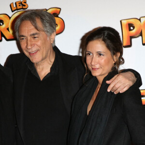 Richard Berry, sa compagne Pascale Louange et ses filles Josephine Berry et Coline Berry - Premiere du film "Les Profs" au Grand Rex à Paris