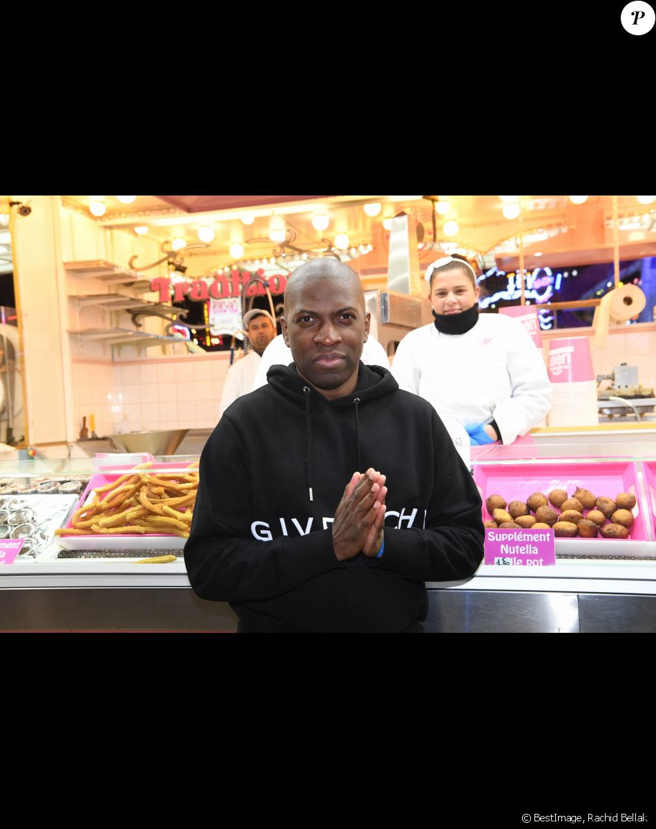 Exclusif - Le chanteur Yannick (Yannick M'Bolo) - Lancement de l'édition 2022 de La Foire du Trône. Paris, le 1er avril 2022. © Rachid Bellak/Bestimage