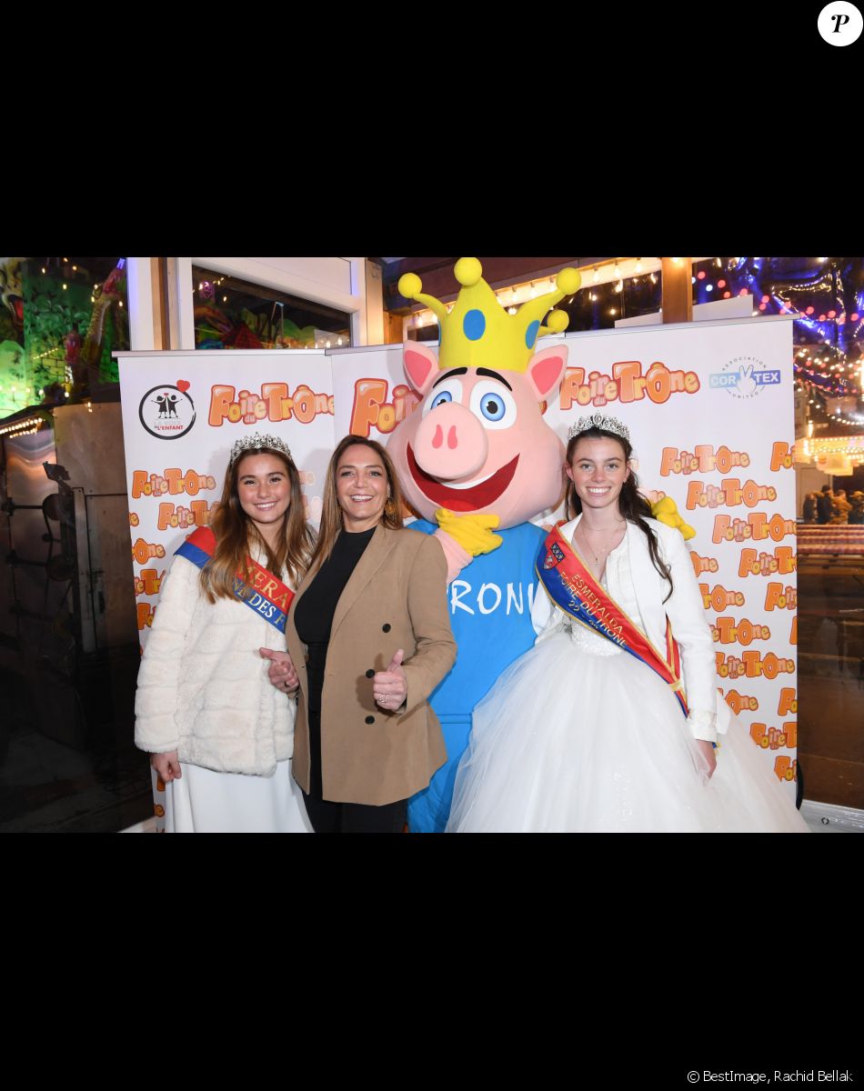 Exclusif - Lise, reine des forains, Singrid Campion, la mascotte de La Foire du Trône et Romy, Miss Foire du Trône 2022 - Lancement de l'édition 2022 de La Foire du Trône. Paris, le 1er avril 2022. © Rachid Bellak/Bestimage