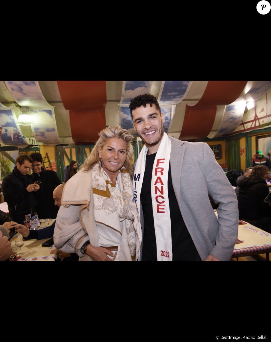 Exclusif - Caroline Margeridon et Lenny Tabourel, Mister France 2022 - Lancement de l'édition 2022 de La Foire du Trône. Paris, le 1er avril 2022. © Rachid Bellak/Bestimage