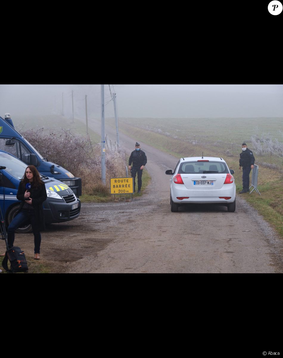 Les Gendarmes organisant une fouille à Cagnac-les-Mines dans le cadre de l'enquête sur la disparition de Delphine Jubillar