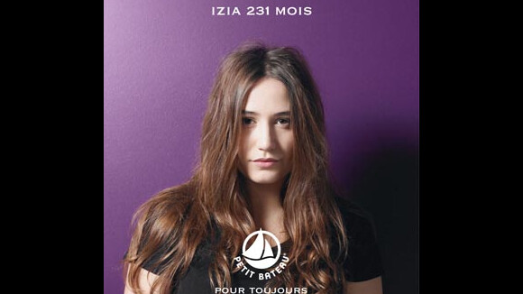 Izia Higelin : Après la musique, elle devient une vraie modeuse !
