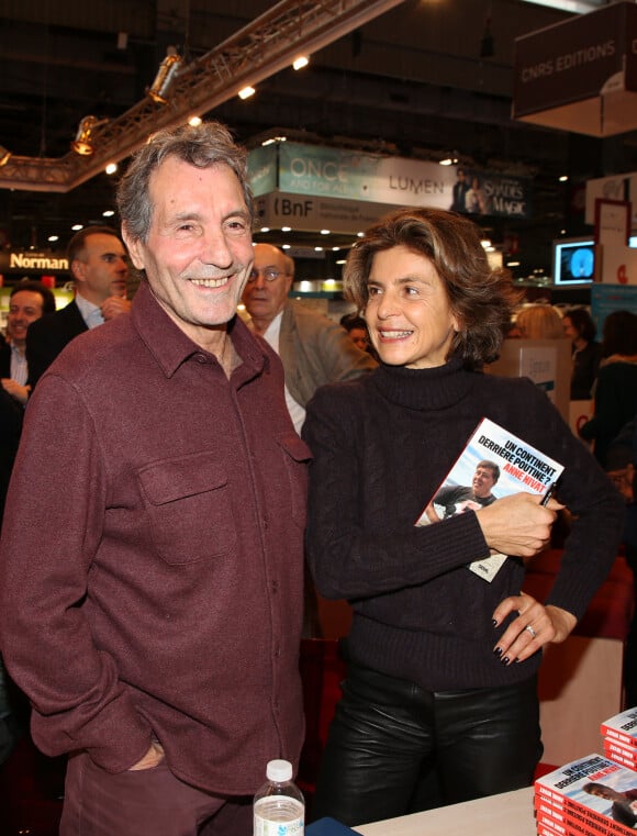 Anne Nivat et son mari Jean-Jacques Bourdin - Salon du livre à la porte de Versailles à Paris le 18 mars 2018.