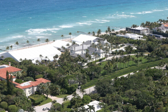 Vues aériennes du lieu de réception du mariage de B. Beckham et N. Peltz, qui aura lieu le samedi 9 avril à Palm Beach. 