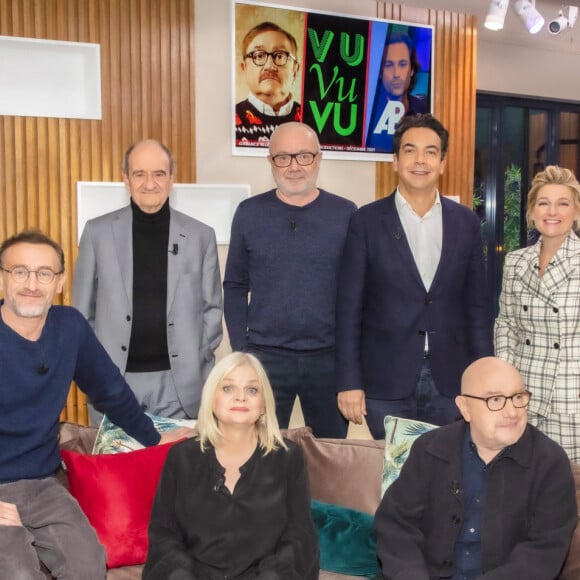 Exclusif - Jean-Paul Rouve, Pierre Lescure, Isabelle Nanty, Olivier Baroux, Patrick Cohen, Michel Blanc, Anne-Elisabeth Lemoine - Le casting du film "Les Tuche 4" lors de l'enregistrement de l'émission "C à vous" à Paris, diffusée en direct le 8 décembre sur France 5 © Jack Tribeca / Bestimage 