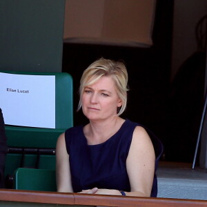 Anne-Elisabeth Lemoine - Personnalités dans les tribunes lors des internationaux de France de Roland Garros à Paris. Le 10 juin 2017. © Jacovides - Moreau / Bestimage 