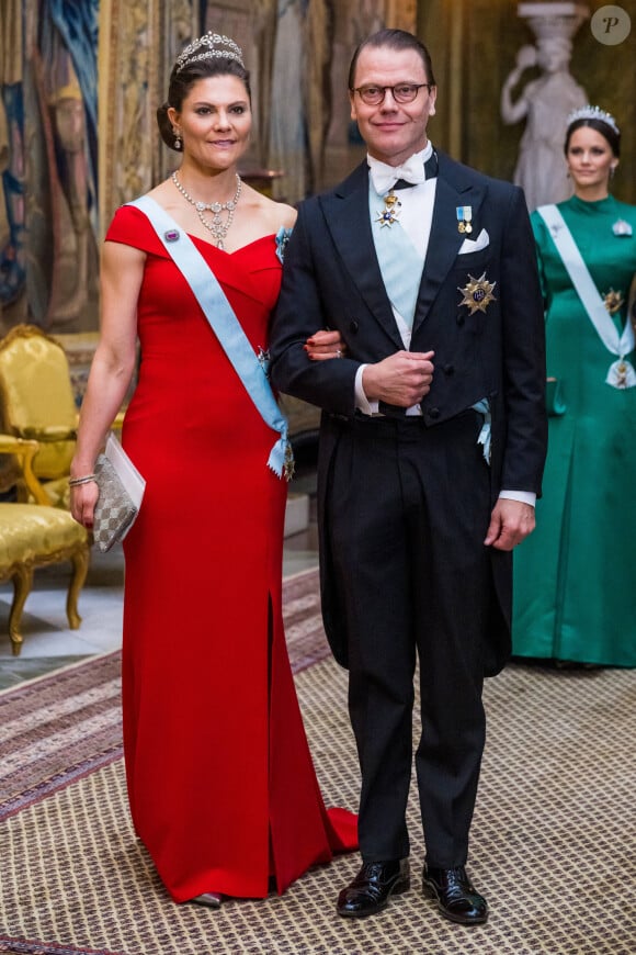 La princesse Victoria et le prince Daniel de Suède - La famille royale de Suède lors d'un dîner officiel au Palais Royal à Stockholm.