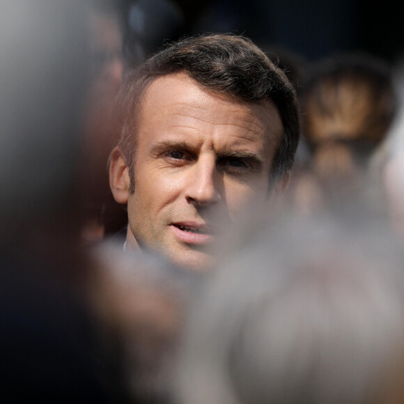 Le président de la République française et candidat du parti centriste La République en marche (LREM) à la réélection, Emmanuel Macron a effectué une visite sur le thême de l'Ecologie à Fouras en Charente-Maritime, France, le 31 mars 2022.