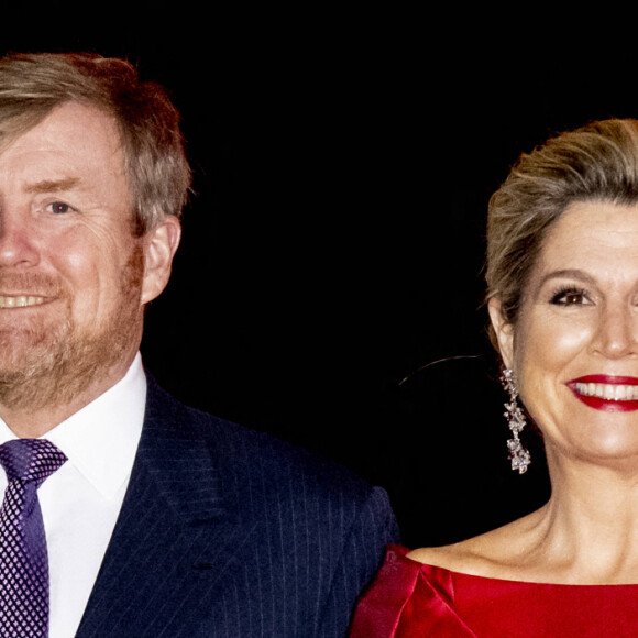 La reine Maxima et le roi Willem-Alexander des Pays-Bas - Le roi et la reine des Pays-Bas à leur arrivée à un concert dans la salle "Muziekgebouw aan het IJ" en l'honneur du président de l'Inde et de sa femme. Le 6 avril 2022 