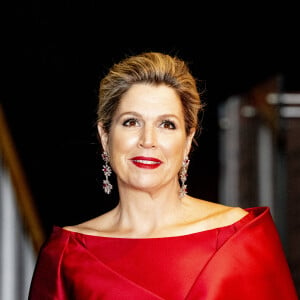 La reine Maxima des Pays-Bas - Le roi et la reine des Pays-Bas à leur arrivée à un concert dans la salle "Muziekgebouw aan het IJ" en l'honneur du président de l'Inde et de sa femme. Le 6 avril 2022 