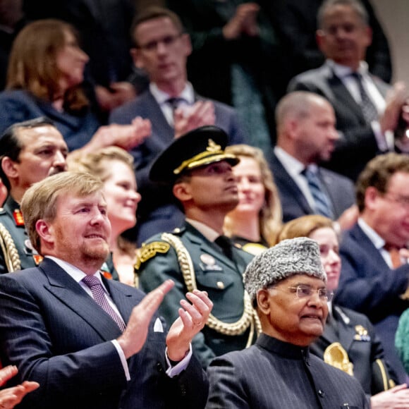 La reine Maxima et le roi Willem-Alexander des Pays-Bas, Ram Nath Kovind, président de l'Inde, et sa femme Savita - Le roi et la reine des Pays-Bas à leur arrivée à un concert dans la salle "Muziekgebouw aan het IJ" en l'honneur du président de l'Inde et de sa femme. Le 6 avril 2022 