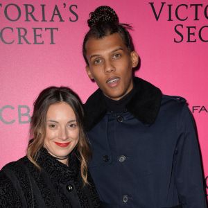 Stromae et sa femme Coralie Barbier lors du photocall du Victoria's Secret Fashion au Grand Palais à Paris. © BOV/Bestimage