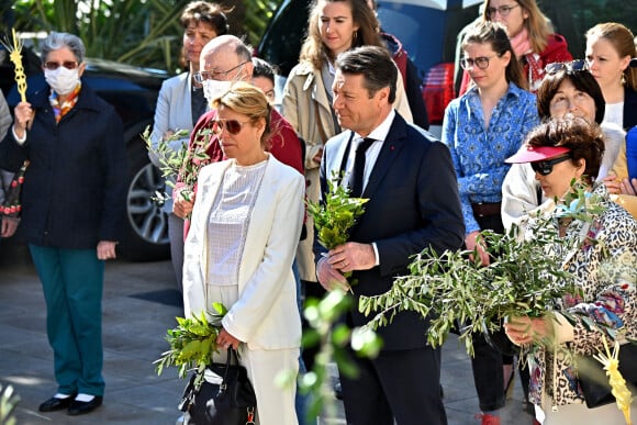 Christian Estrosi et sa femme Laura Tenoudji ont assisté à la messe des Rameaux à l'église du Voeux à Nice, le 10 avril 2022. © Bruno Bebert/Bestimage