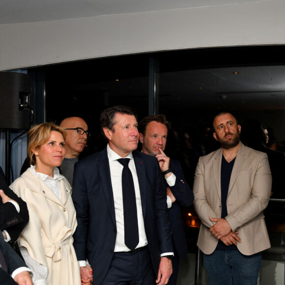 Christian Estrosi et sa femme Laura Tenoudji - Résultats des votes du 1er tour de l'élection présidentielle à l'hôtel Aston la Scala à Nice, le 10 avril 2022. © Bruno Bebert/Bestimage