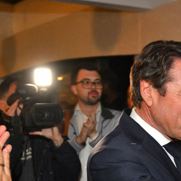 Christian Estrosi et sa femme Laura Tenoudji - Résultats des votes du 1er tour de l'élection présidentielle à l'hôtel Aston la Scala à Nice, le 10 avril 2022. © Bruno Bebert/Bestimage