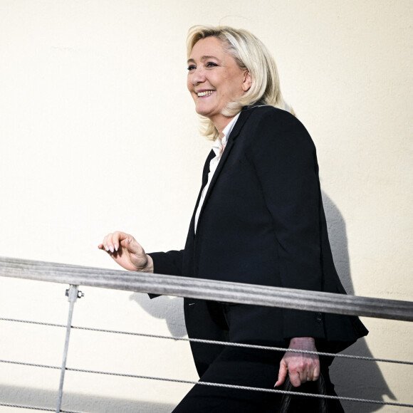 Marine Le Pen leader du Rassemblement National (RN) à son QG lors du premier tour des élections présidentielles, à Paris le 10 avril 2022