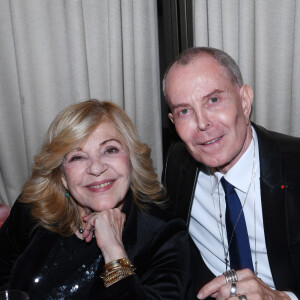 Semi-exclusif - Nicoletta, Jean-Claude Jitrois - Dîner de charité de l'association "La princesse Murat" au restaurant "Les jardins du Presbourg" à Paris le 11 avril 2022. "L’association « La Princesse Murat » est une association à but non lucratif dont l’objet est de promouvoir l’accès à la santé, à l’éducation, à la nutrition et aux premiers secours aux femmes et aux enfants en situation de détresse, d’extrême pauvreté, et de risques sanitaires où que ce soit dans le monde. Elle a également pour vocation de promouvoir le développement durable et l'écologie, indispensables pour garantir que toutes formes d'aide soient durables à long terme.© Rachid Bellak/Bestimage