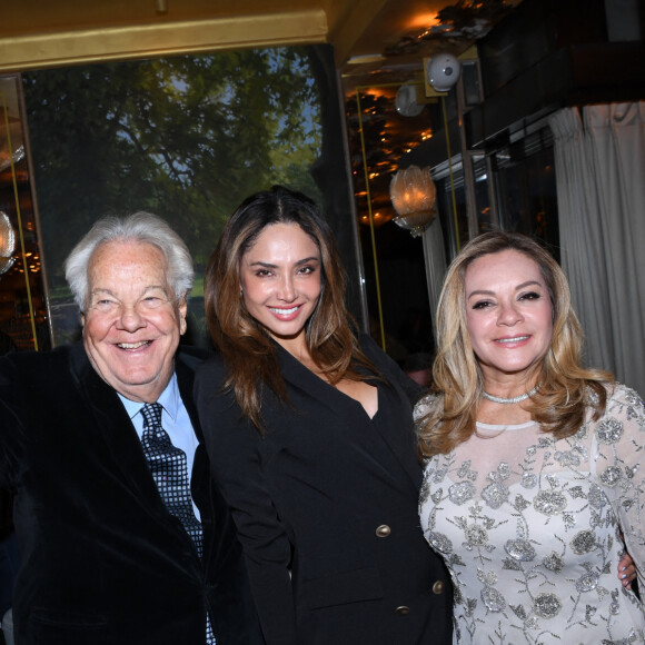 Semi-exclusif - Massimo Gargia, Patricia Contreras, la princesse Maria del Pilar Murat - Dîner de charité de l'association "La princesse Murat" au restaurant "Les jardins du Presbourg" à Paris le 11 avril 2022. "L’association « La Princesse Murat » est une association à but non lucratif dont l’objet est de promouvoir l’accès à la santé, à l’éducation, à la nutrition et aux premiers secours aux femmes et aux enfants en situation de détresse, d’extrême pauvreté, et de risques sanitaires où que ce soit dans le monde. Elle a également pour vocation de promouvoir le développement durable et l'écologie, indispensables pour garantir que toutes formes d'aide soient durables à long terme.© Rachid Bellak/Bestimage