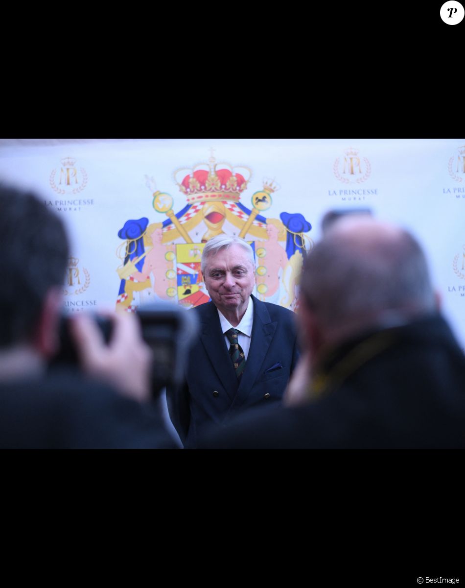 Semi-exclusif - Le prince Joachim Murat - Dîner de charité de l'association "La princesse Murat" au restaurant "Les jardins du Presbourg" à Paris le 11 avril 2022. "L’association « La Princesse Murat » est une association à but non lucratif dont l’objet est de promouvoir l’accès à la santé, à l’éducation, à la nutrition et aux premiers secours aux femmes et aux enfants en situation de détresse, d’extrême pauvreté, et de risques sanitaires où que ce soit dans le monde. Elle a également pour vocation de promouvoir le développement durable et l'écologie, indispensables pour garantir que toutes formes d'aide soient durables à long terme.© Rachid Bellak/Bestimage