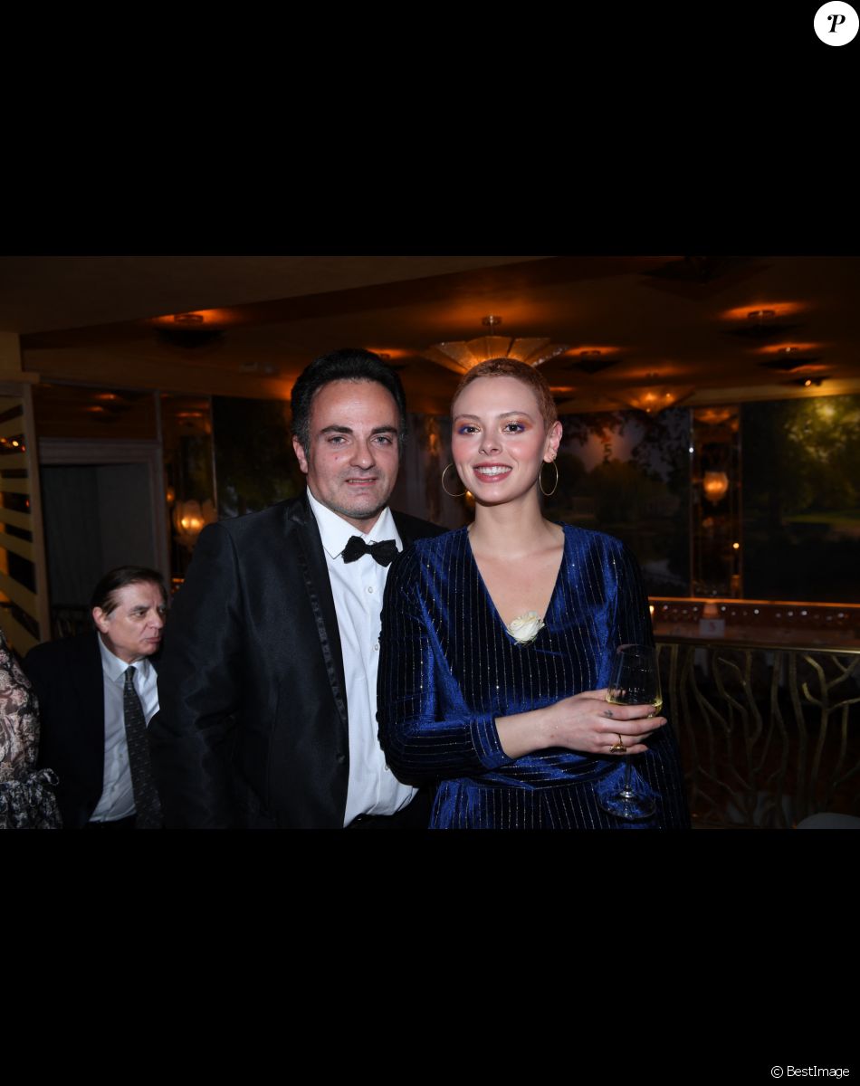 Semi-exclusif - Laurent Amar et Fanny Reaver - Dîner de charité de l'association "La princesse Murat" au restaurant "Les jardins du Presbourg" à Paris le 11 avril 2022. "L’association « La Princesse Murat » est une association à but non lucratif dont l’objet est de promouvoir l’accès à la santé, à l’éducation, à la nutrition et aux premiers secours aux femmes et aux enfants en situation de détresse, d’extrême pauvreté, et de risques sanitaires où que ce soit dans le monde. Elle a également pour vocation de promouvoir le développement durable et l'écologie, indispensables pour garantir que toutes formes d'aide soient durables à long terme.© Rachid Bellak/Bestimage