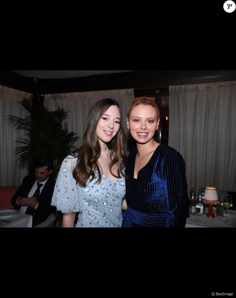 Semi-exclusif - La princesse Isabel Brun et Fanny Reaver - Dîner de charité de l'association "La princesse Murat" au restaurant "Les jardins du Presbourg" à Paris le 11 avril 2022. "L’association « La Princesse Murat » est une association à but non lucratif dont l’objet est de promouvoir l’accès à la santé, à l’éducation, à la nutrition et aux premiers secours aux femmes et aux enfants en situation de détresse, d’extrême pauvreté, et de risques sanitaires où que ce soit dans le monde. Elle a également pour vocation de promouvoir le développement durable et l'écologie, indispensables pour garantir que toutes formes d'aide soient durables à long terme.© Rachid Bellak/Bestimage