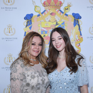 Semi-exclusif - La princesse Maria del Pilar Murat et sa fille Isabel Brun - Dîner de charité de l'association "La princesse Murat" au restaurant "Les jardins du Presbourg" à Paris le 11 avril 2022. "L’association « La Princesse Murat » est une association à but non lucratif dont l’objet est de promouvoir l’accès à la santé, à l’éducation, à la nutrition et aux premiers secours aux femmes et aux enfants en situation de détresse, d’extrême pauvreté, et de risques sanitaires où que ce soit dans le monde. Elle a également pour vocation de promouvoir le développement durable et l'écologie, indispensables pour garantir que toutes formes d'aide soient durables à long terme.© Rachid Bellak/Bestimage