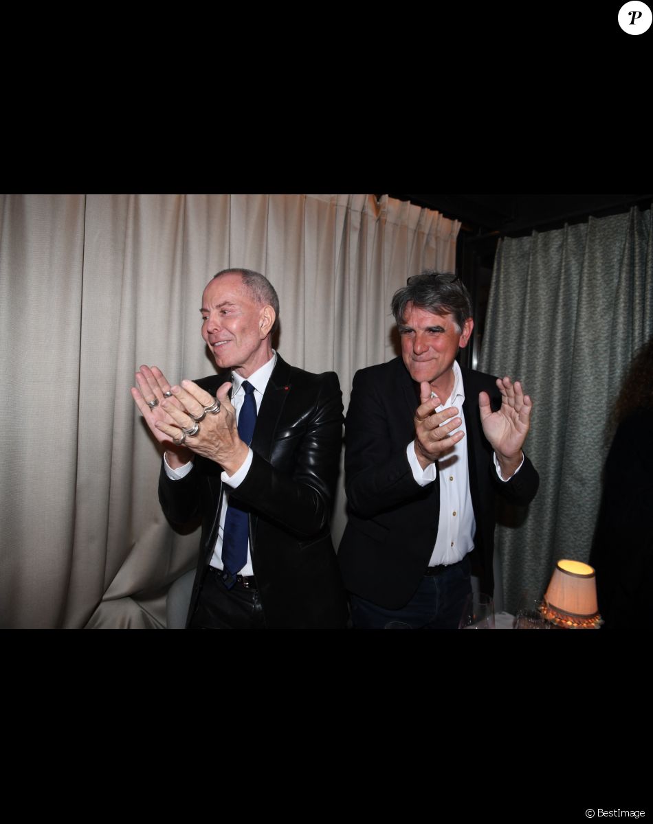 Semi-exclusif - Jean-Claude Jitrois, Tex - Dîner de charité de l'association "La princesse Murat" au restaurant "Les jardins du Presbourg" à Paris le 11 avril 2022. "L’association « La Princesse Murat » est une association à but non lucratif dont l’objet est de promouvoir l’accès à la santé, à l’éducation, à la nutrition et aux premiers secours aux femmes et aux enfants en situation de détresse, d’extrême pauvreté, et de risques sanitaires où que ce soit dans le monde. Elle a également pour vocation de promouvoir le développement durable et l'écologie, indispensables pour garantir que toutes formes d'aide soient durables à long terme.© Rachid Bellak/Bestimage