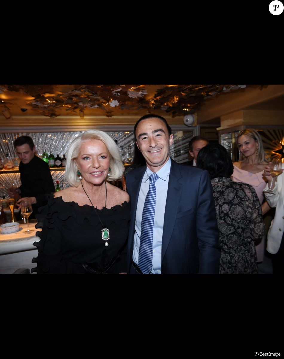 Semi-exclusif - La comtesse Martine de Leseleuc de Kerouara, maitre David Lepidi - Dîner de charité de l'association "La princesse Murat" au restaurant "Les jardins du Presbourg" à Paris le 11 avril 2022. "L’association « La Princesse Murat » est une association à but non lucratif dont l’objet est de promouvoir l’accès à la santé, à l’éducation, à la nutrition et aux premiers secours aux femmes et aux enfants en situation de détresse, d’extrême pauvreté, et de risques sanitaires où que ce soit dans le monde. Elle a également pour vocation de promouvoir le développement durable et l'écologie, indispensables pour garantir que toutes formes d'aide soient durables à long terme.© Rachid Bellak/Bestimage Semi-exclusive - (No Web - pour suisse et Belgique) - Charity dinner of the association "La princesse Murat" at the restaurant "Les jardins du Presbourg" in Paris on April 11, 2022.