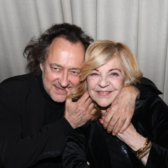 Semi-exclusif - Nicoletta et son mari Jean-Christophe Molinier - Dîner de charité de l'association "La princesse Murat" au restaurant "Les jardins du Presbourg" à Paris le 11 avril 2022. "L’association « La Princesse Murat » est une association à but non lucratif dont l’objet est de promouvoir l’accès à la santé, à l’éducation, à la nutrition et aux premiers secours aux femmes et aux enfants en situation de détresse, d’extrême pauvreté, et de risques sanitaires où que ce soit dans le monde. Elle a également pour vocation de promouvoir le développement durable et l'écologie, indispensables pour garantir que toutes formes d'aide soient durables à long terme.© Rachid Bellak/Bestimage  Semi-exclusive - (No Web - pour suisse et Belgique) - Charity dinner of the association "La princesse Murat" at the restaurant "Les jardins du Presbourg" in Paris on April 11, 2022. 