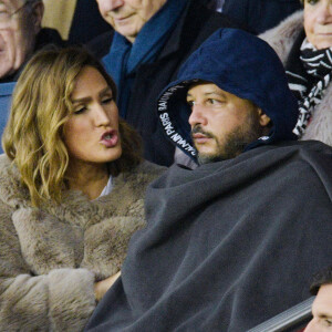 Vitaa et son mari Hicham Bendaoud assistent au match de Ligue 1 Conforama PSG 5-0 Montpellier au Parc des Princes à Paris le 1 février 2020 © Giancarlo Gorassini / Bestimage 