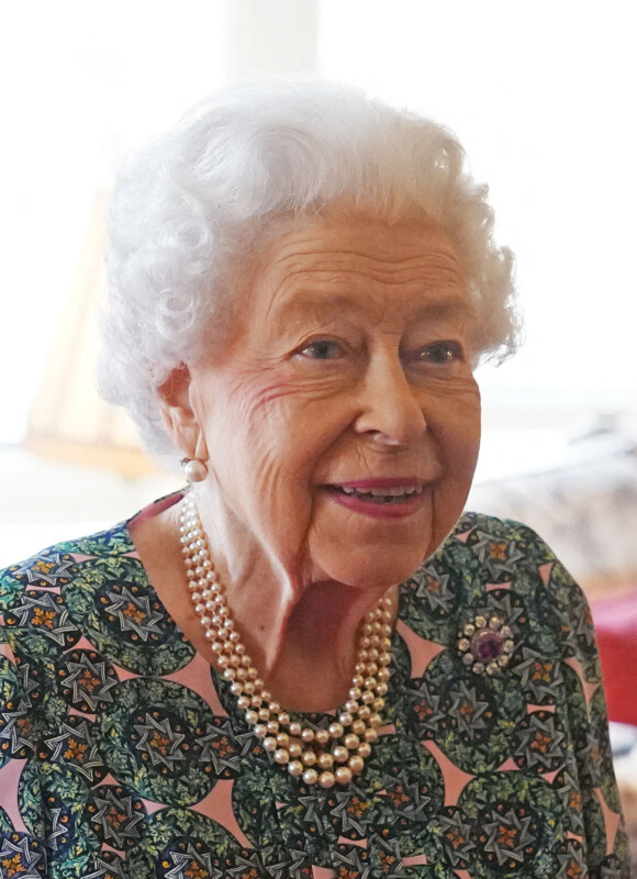 La reine Elisabeth II d'Angleterre s'exprime lors d'une audience au château de Windsor le 16 février 2022.