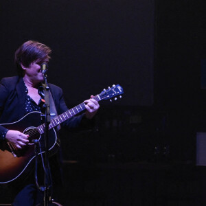 Jacques Dutronc et Thomas Dutronc en showcase de leur tournée "Dutronc & Dutronc" au Centre Evénementiel de Courbevoie le 11 avril 2022. © Coadic Guirec/Bestimage