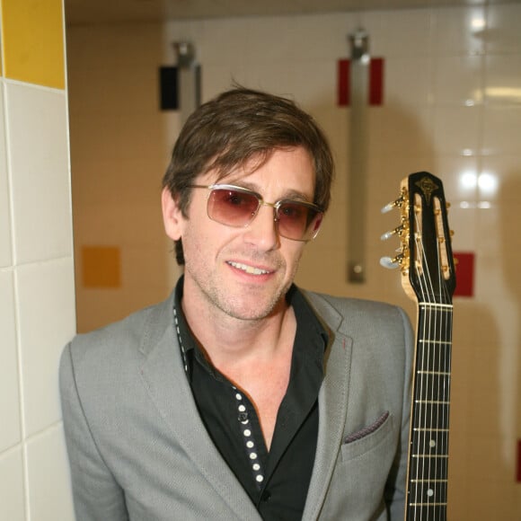 Thomas Dutronc lors du Festival Jazz Musette des Puces 2016 à Saint-Ouen, le 18 juin 2016.