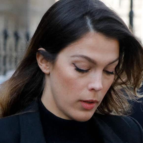 Iris Mittenaere - Sorties des obsèques de Jean-Pierre Pernaut en la Basilique Sainte-Clotilde à Paris le 9 mars 2022. © Christophe Clovis / Bestimage