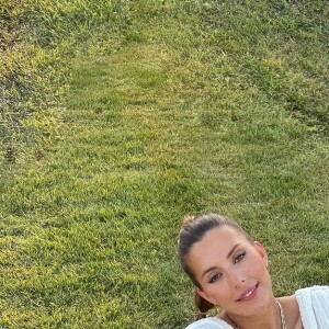 Camille Cerf en robe transparente pour le premier jour du Festival de Coachella, le 15 avril 2022.