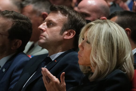 La première dame Brigitte Macron - Le président Emmanuel Macron lors de l'hommage aux victimes des attentats de Toulouse et Montauban à Toulouse le 20 mars 2022. © Patrick Batard / Pool / Bestimage 