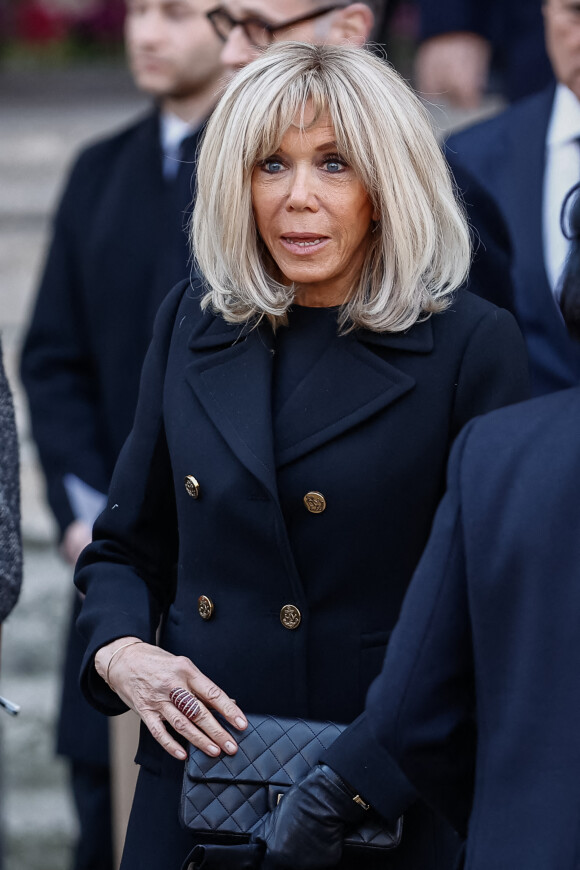 Brigitte Macron - Sorties des obsèques de Jean-Pierre Pernaut en la Basilique Sainte-Clotilde à Paris, France le 9 mars 2022. © Aurelien Morissard/Panoramic/Bestimage 