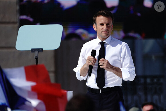 Emmanuel Macron, président de la République Française, candidat de La République En Marche (LREM) en lice pour le deuxième tour de l'élection présidentielle, en meeting dans le quartier du Pharo à Marseille, le 16 avril 2022. 
