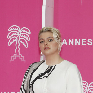 Louane Emera - 5ème saison du festival International des Séries "Canneseries" à Cannes, France, le 3 avril 2022. © Denis Guignebourg/Bestimage 