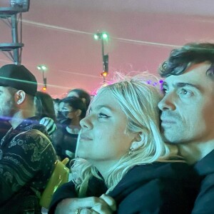 Louane avec son compagnon Florian Rossi au festival de Coachella, avril 2022.