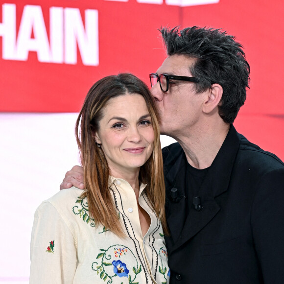 Exclusif - Barbara Schulz et Marc Lavoine - Enregistrement de l'émission Vivement dimanche au studio Gabriel, présentée par Michel.Drucker . Diffusion sur France 2 le 06/03/2022 . © Guillaume Gaffiot / Bestimage  Exclusive - No web en Suisse / Belgique 
