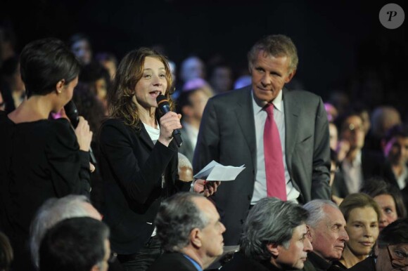 Sylvie Testud et Patrick Poivre d'Arvor au concert de soutien pour Haïti, au Zénith de Paris, le 24 janvier 2010 !