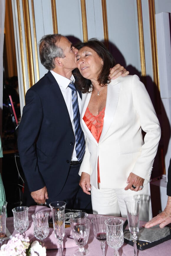 Exclusif - Olivier et Sandrine Kretz - Soirée de gala des 50 ans de la Fondation Claude Pompidou à l'Hôtel Marcel Dassault à Paris le 12 avril 2022. @Rachid Bellak / LMS / Bestimage