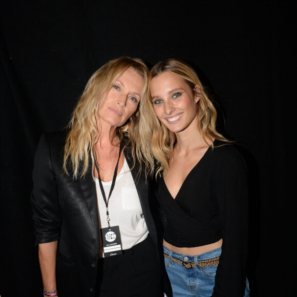 Estelle Lefébure et Ilona Smet lors du 10ème édition du "Etam Live Show" (Etam Lingerie) lors de la Fashion Week à Paris, France, le 26 septembre 2017. Photo by Rachid Bellak/Bestimage