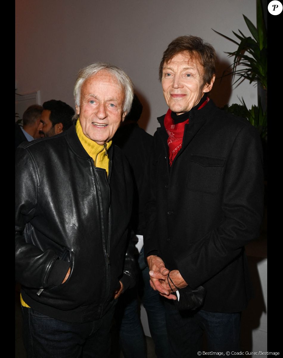 Exclusif - Dave et son compagnon Patrick Loiseau - Soirée de lancement du premier livre de R. Perez "Ma mère, Dieu et Sylvie Vartan" aux éditions Les Escales dans les salons Hoche à Paris le 29 septembre 2021. © Coadic Guirec/Bestimage