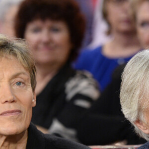 Dave et son compagnon Patrick Loiseau avec leur chien - Enregistrement de l'émission "Vivement Dimanche" à Paris le 24 février 2016 et qui sera diffusée le 28 février. © Coadic Guirec/Bestimage